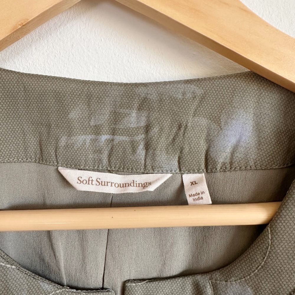 Soft Surroundings Olive Green Quilted Embroidered Cropped Jacket XL Beaded Boho - Picture 4 of 10